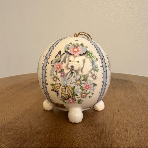 SOLD Vintage Pomander Dog Poodle PedestalFeet Ceramic Treasure Masters Christmas - Picture 2 of 12